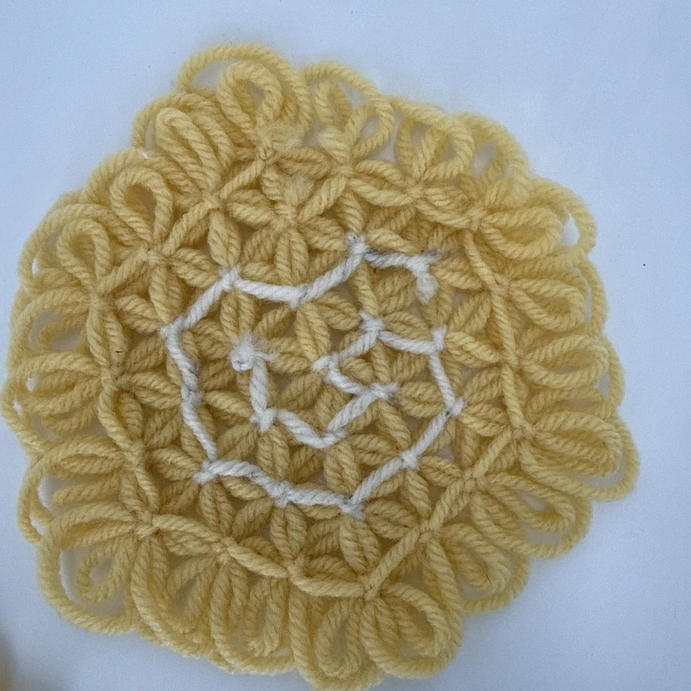 Vtg Handmade Loom Crochet Coasters-4 Blue/Yellow-1 Blue-4 Yellow-1 Yellow/White‎